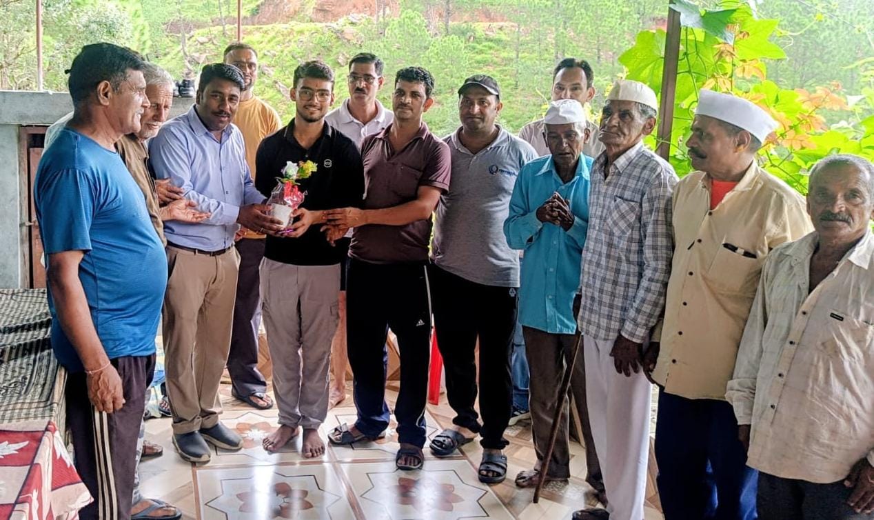 नीट परीक्षा में आशीष उपाध्याय की शानदार सफलता, ऑल इंडिया रैंक 9691 हासिल कर बढ़ाया क्षेत्र का मान