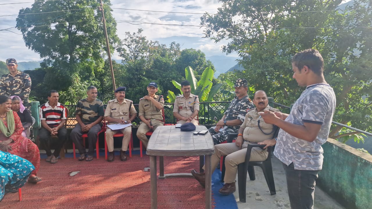 सीमांत गांवों में जागरूकता से सुरक्षा की ओर बढ़ते पिथौरागढ़ पुलिस के कदम