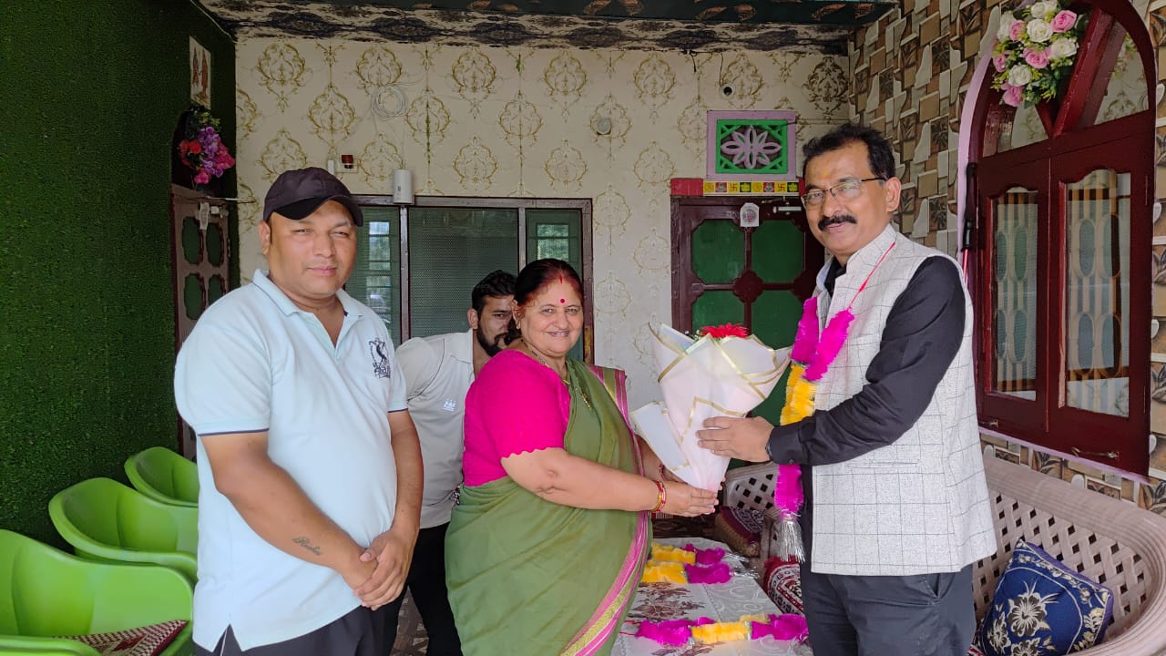 सीएमओ जीवन चुफाल ने थल समेत कई स्वास्थ्य केंद्रों का किया निरीक्षण, स्वास्थ्य सुविधाओं में सुधार का दिया भरोसा